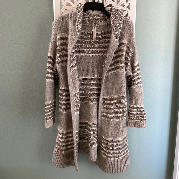 Bethany Mota Cardigan - Picture 1 of 3